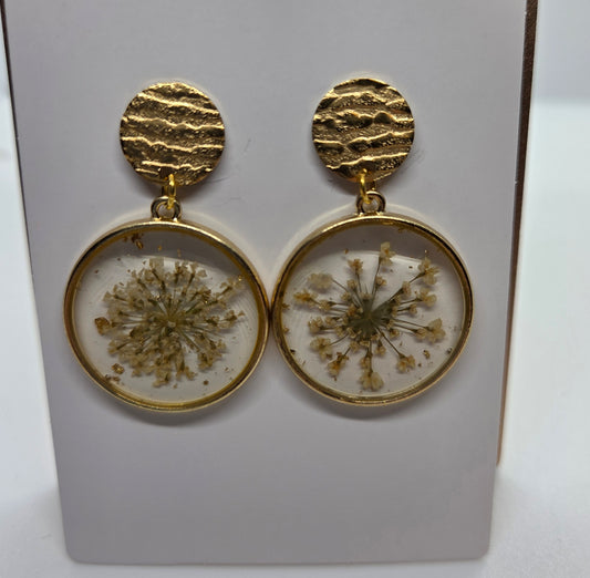 White Blossoms with Gold