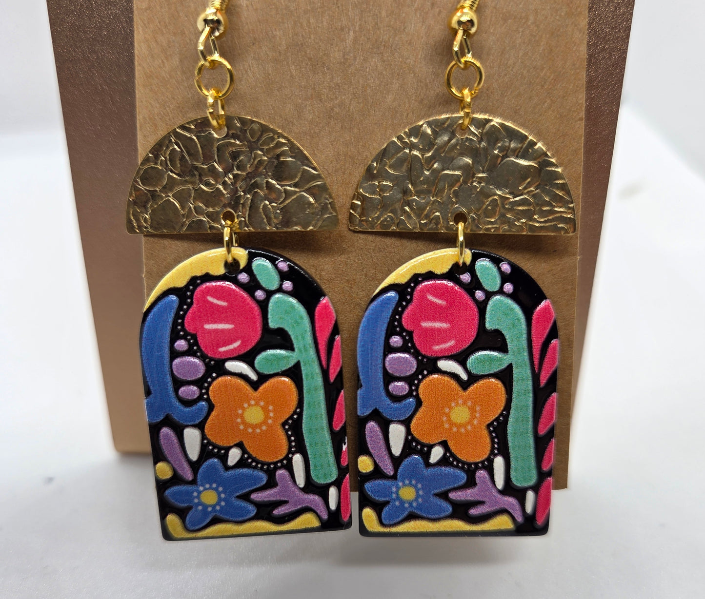 Artsy Floral w/ Gold half circle