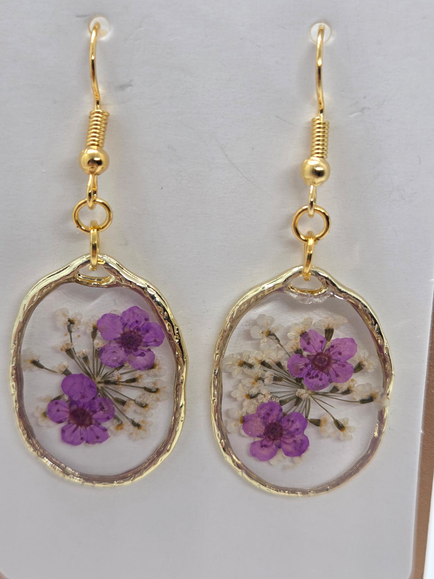 Purple blooms in Resin